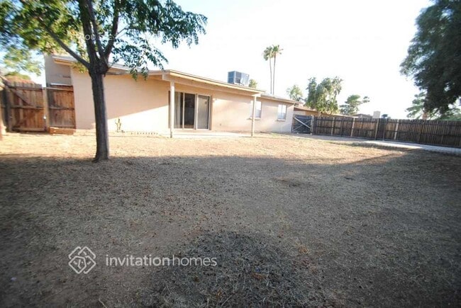 1030 W Anderson Dr in Phoenix, AZ - Building Photo - Building Photo