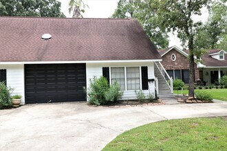 1702 Cougar Creek in Conroe, TX - Building Photo - Building Photo