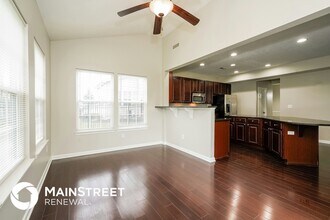 256 Legacy Blvd in Greenwood, IN - Foto de edificio - Building Photo