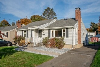 30 Westgate St in West Hartford, CT - Building Photo - Building Photo