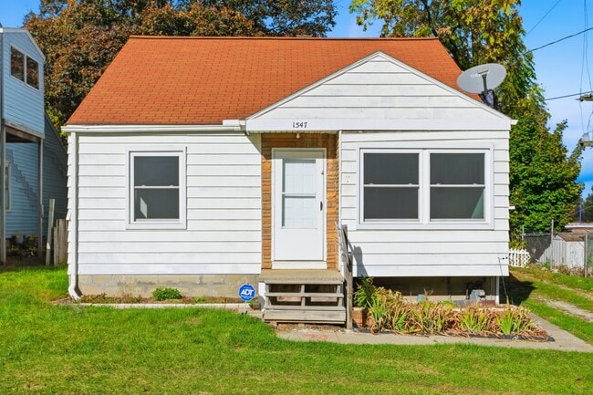 property at 1547 E Atherton Rd