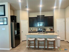 2905 Greenbriar Rd in Seguin, TX - Building Photo - Building Photo