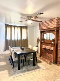 807 Lawrence St photo'