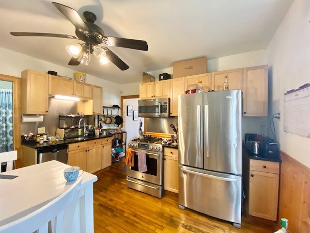 137 Marcella St, Unit Unit 1 in Boston, MA - Building Photo