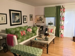 1345 N Fuller Ave, Unit 104 in Los Angeles, CA - Foto de edificio - Building Photo