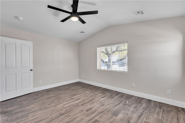 7820 Milkweed Ct in Las Vegas, NV - Foto de edificio - Building Photo