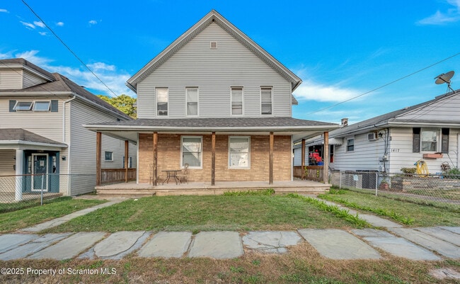 property at 1413-1415 N Lincoln Ave