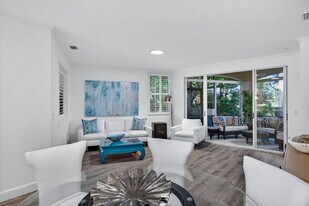 8390 Excalibur Cir in Naples, FL - Building Photo