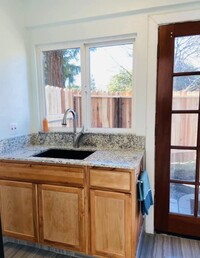 1139 Almond Vista Ct, Unit Studio-Utilities Included in Chico, CA - Building Photo - Building Photo