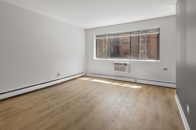 6029 N Winthrop Ave in Chicago, IL - Building Photo - Building Photo