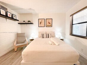 664 SE 20th Ave in Deerfield Beach, FL - Building Photo - Building Photo