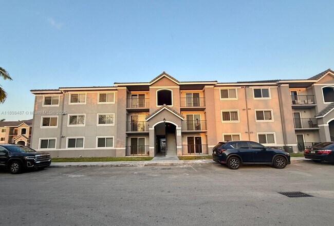 15470 SW 284th St in Homestead, FL - Building Photo - Building Photo