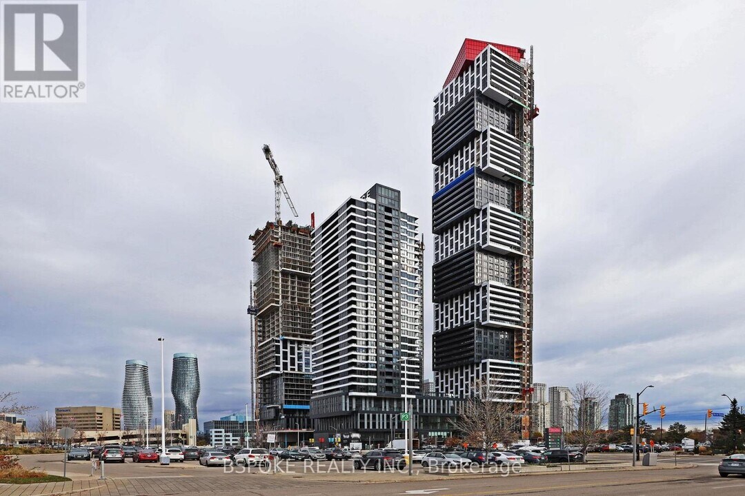 4015 The Exchange in Mississauga, ON - Building Photo