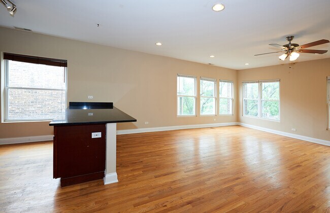 1609 W Farwell Ave in Chicago, IL - Building Photo - Building Photo