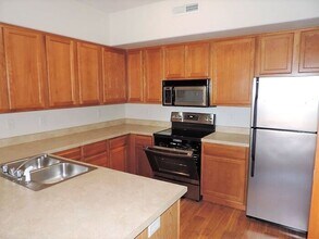 4351 York Pl in Iowa City, IA - Building Photo - Building Photo