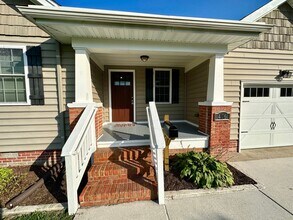 476 Harpersville Rd in Newport News, VA - Building Photo - Building Photo