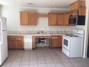 936 W 13th St in Merced, CA - Building Photo - Building Photo