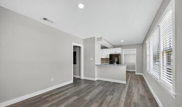 5202 Birkenhead Rd in Jacksonville, FL - Building Photo - Building Photo