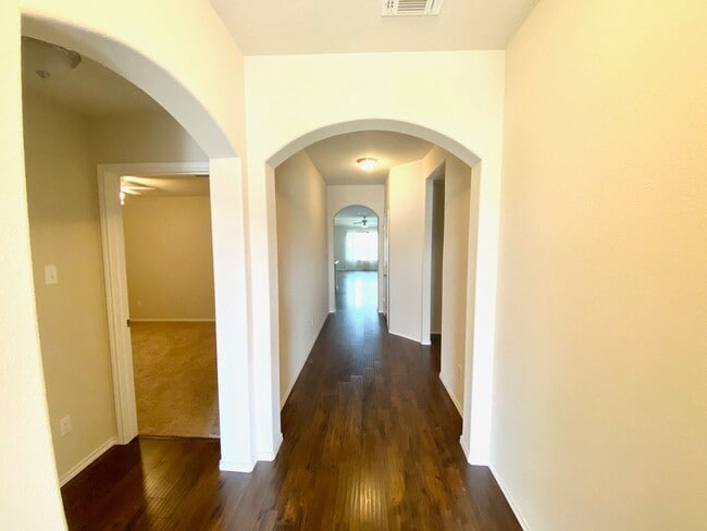 2712 Samson Dr in Lorena, TX - Building Photo - Building Photo