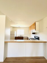 6688 National Park Dr, Unit A in Twentynine Palms, CA - Foto de edificio - Building Photo