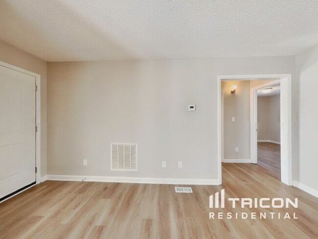 1004 Spruce Dr in Zebulon, NC - Building Photo - Building Photo