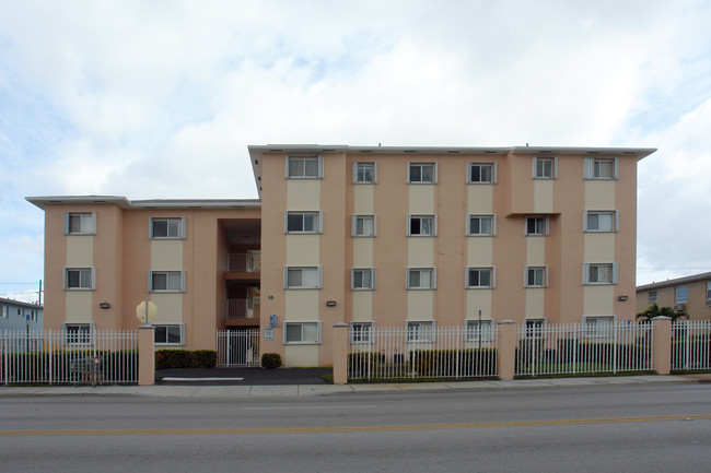 55 E 9th St in Hialeah, FL - Building Photo - Building Photo