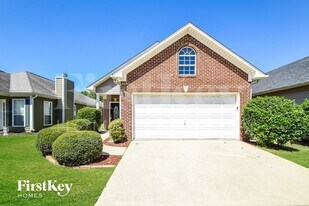 388 Walker Way in Pelham, AL - Building Photo