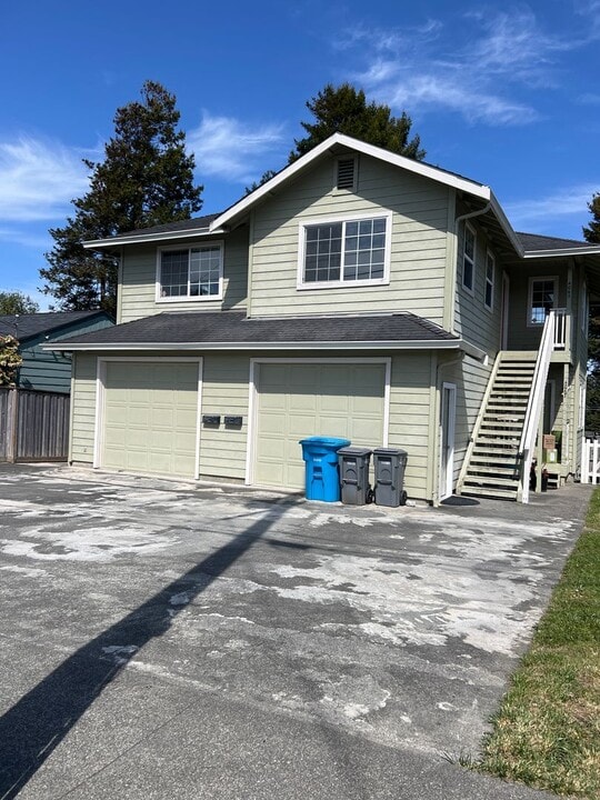 4065 D St in Eureka, CA - Building Photo