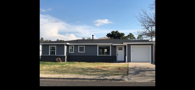 property at 404 E 47th St