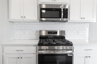 1013 SE 30th St in Moore, OK - Building Photo - Building Photo