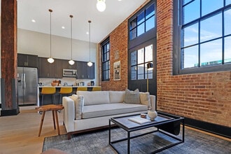 1148 S Peters St in New Orleans, LA - Building Photo - Building Photo