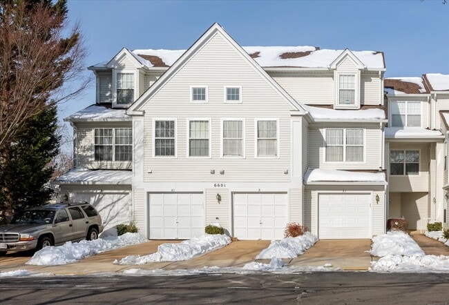 property at 6601 Netties Ln
