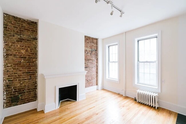 220 Sullivan St