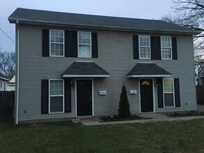 108 E Brooks Ave, Unit Apartment A in Clarksville, IN - Foto de edificio - Building Photo