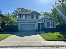 110 Alexandra Park in Orland, CA - Building Photo