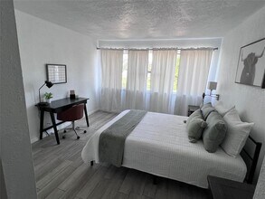 8888 Tallwood Dr in Austin, TX - Building Photo - Building Photo