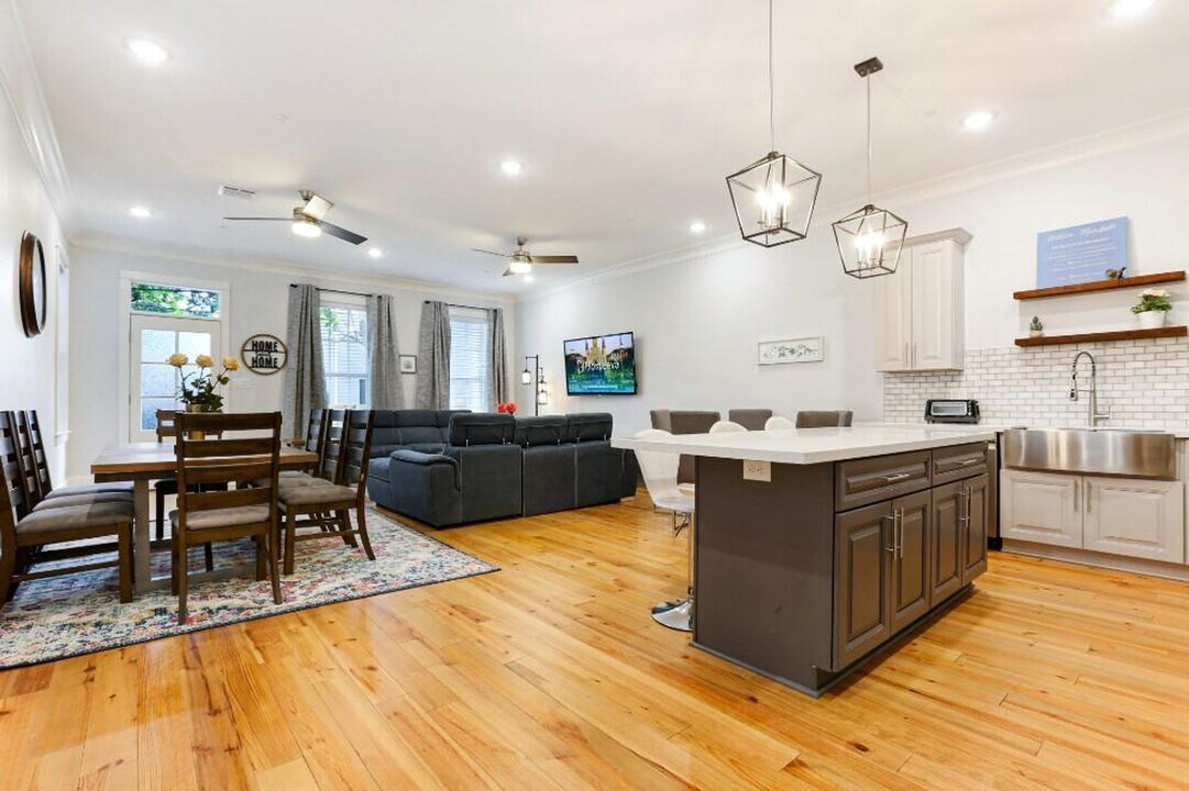 1635 Erato St in New Orleans, LA - Building Photo