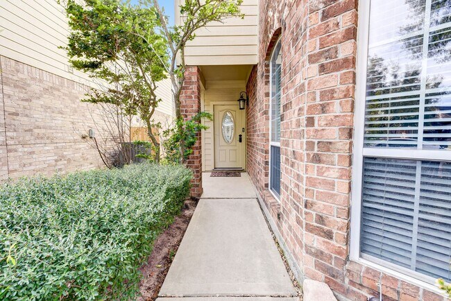15403 Redbud Dale Ct in Cypress, TX - Foto de edificio - Building Photo
