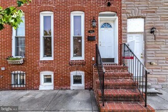 1102 W Cross St in Baltimore, MD - Foto de edificio - Building Photo