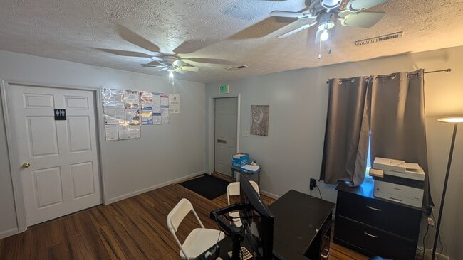 Madison Cottage of Benton County in Fowler, IN - Foto de edificio - Building Photo