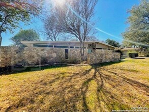 2622 Hopeton Dr in San Antonio, TX - Building Photo - Building Photo