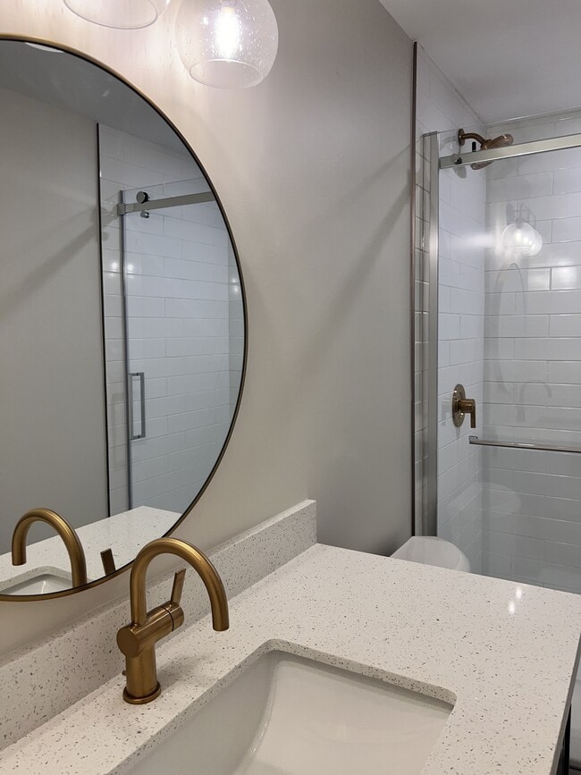 property at 605 SWEETBAY Cres