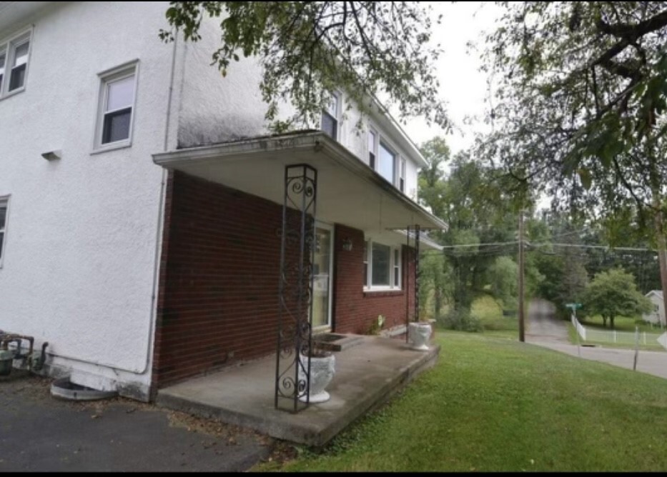 604 Cieri Dr in Endicott, NY - Building Photo