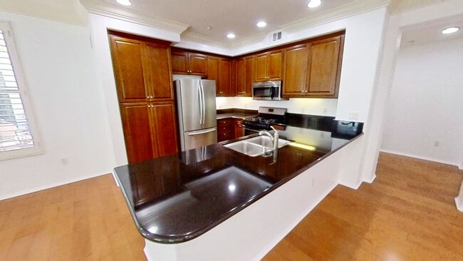 37 Spanish Lace in Irvine, CA - Building Photo - Building Photo