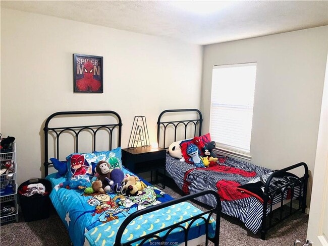 Available NOW! 3/2 in highly desirable Creek Meadows!! in College Station, TX - Building Photo - Building Photo