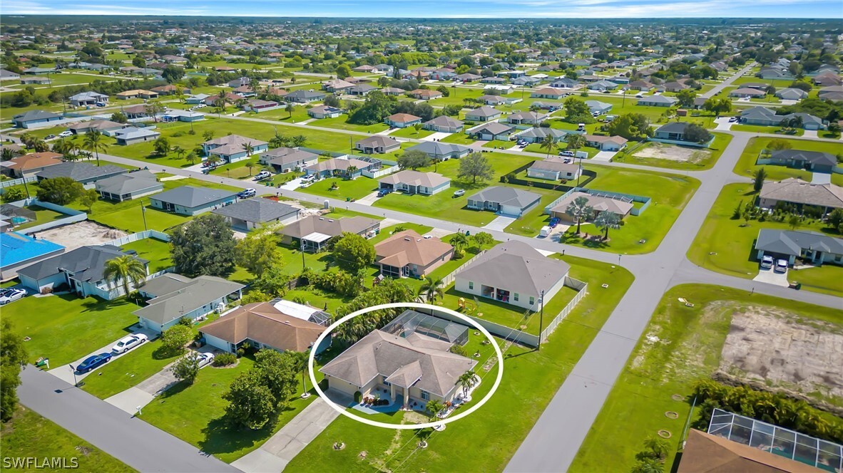 1001 NE 6th Ave in Cape Coral, FL - Building Photo