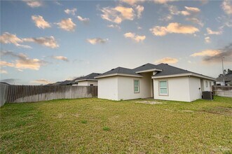 15 Garman St in Edinburg, TX - Building Photo - Building Photo