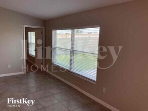 6117 Tremeza Pl, Unit 1919-305 in Palmetto, FL - Building Photo - Building Photo