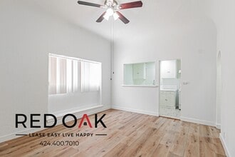 739 Normandie Ave in Los Angeles, CA - Building Photo - Building Photo