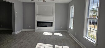 1265 Cross Creek Cir in Greenville, NC - Building Photo